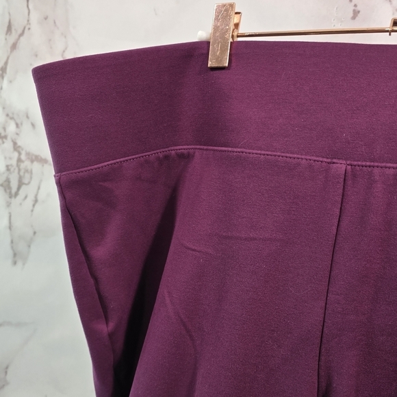 Torrid Pants Womens 3 3X Regular Purple Stretch Pull On Ponte Pixie High Rise - Picture 2 of 12